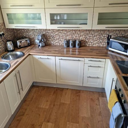 Lovely 2 Bedroom Serviced Apartment With Parking Mansfield Exteriér fotografie