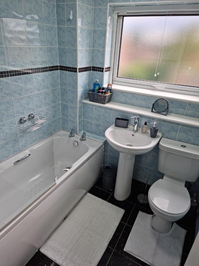Lovely 2 Bedroom Serviced Apartment With Parking Mansfield Exteriér fotografie