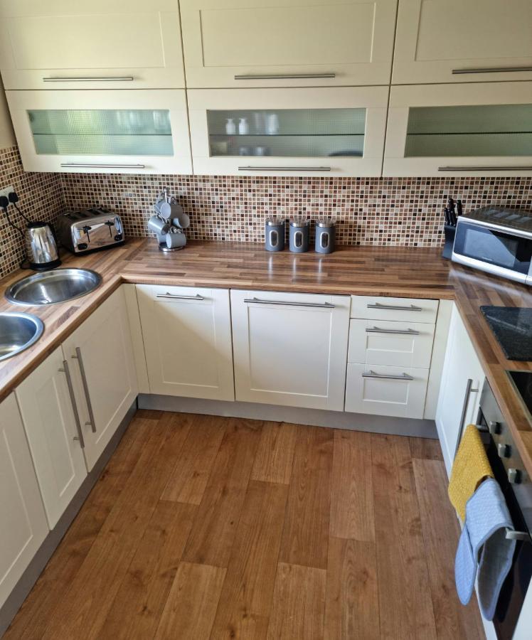 Lovely 2 Bedroom Serviced Apartment With Parking Mansfield Exteriér fotografie