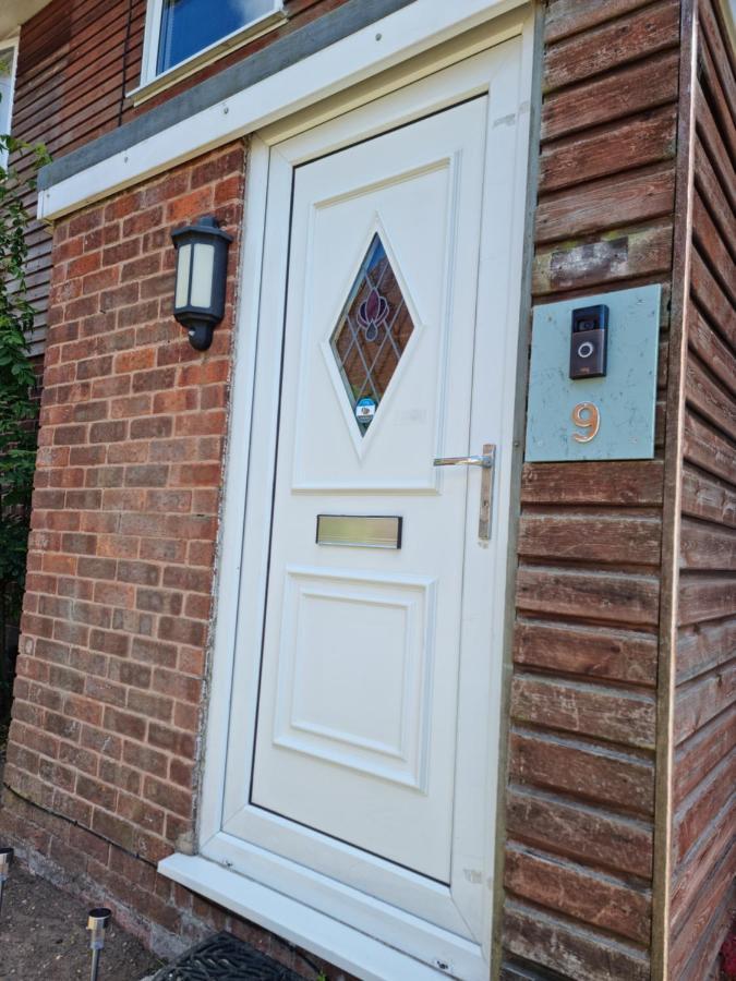 Lovely 2 Bedroom Serviced Apartment With Parking Mansfield Exteriér fotografie
